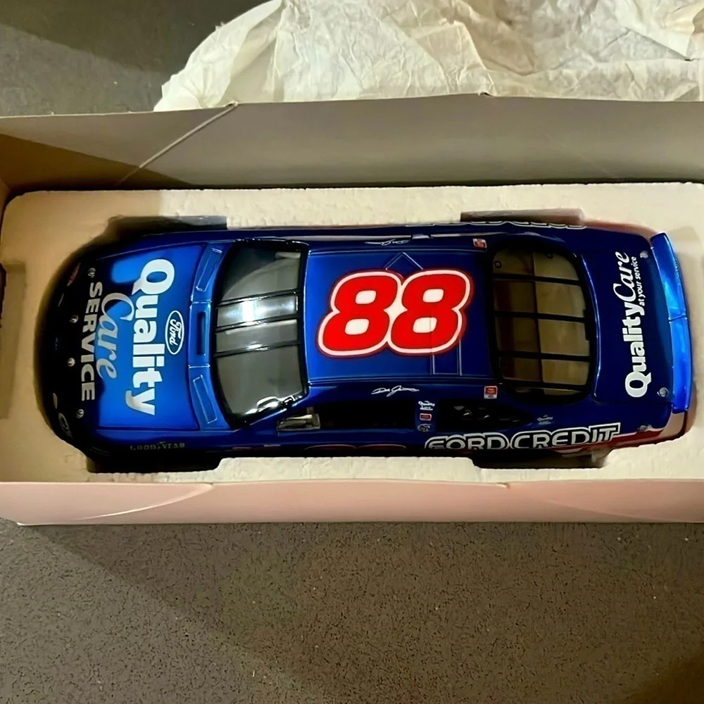 Dale Jarrett #88 Ford Quality Care “Last Lap of the Century” 1999 1:24 Diecast